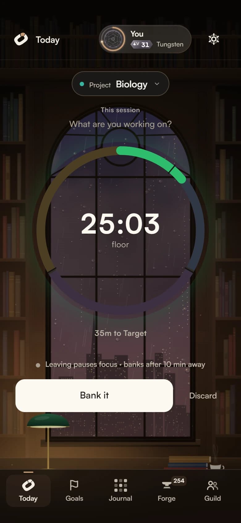 Chain's Android interface with a running focus timer and session controls.
